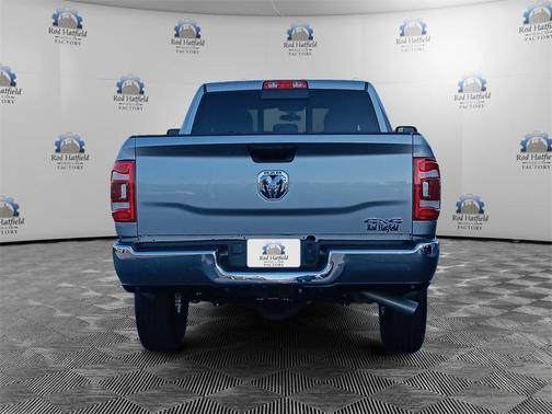 2024 RAM 2500 Tradesman Crew Cab 4x4 6'4' Box