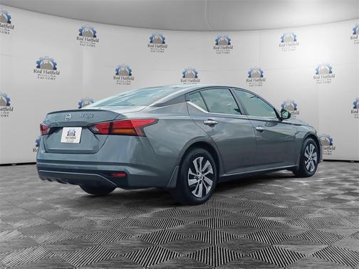 2022 Nissan Altima S FWD