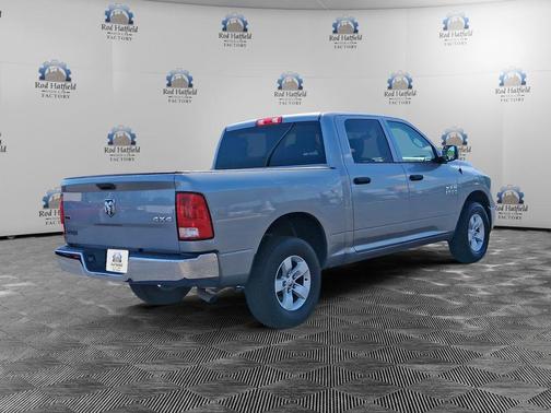 Billet Silver Metallic Clearcoat 2022 RAM 1500 Classic SLT