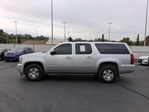 Silver Ice Metallic 2012 Chevrolet Suburban 1500 LT
