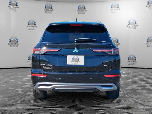Labrador Black Pearl 2025 Mitsubishi Outlander SE S-AWC