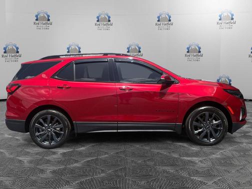 Cherry Red Tintcoat 2022 Chevrolet Equinox AWD RS
