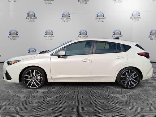 Crystal White Pearl 2024 Subaru Impreza Sport