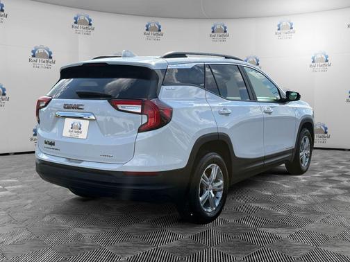 Summit White 2022 GMC Terrain SLE