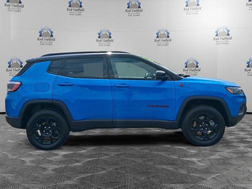 Hydro Blue Pearlcoat 2024 Jeep Compass Trailhawk