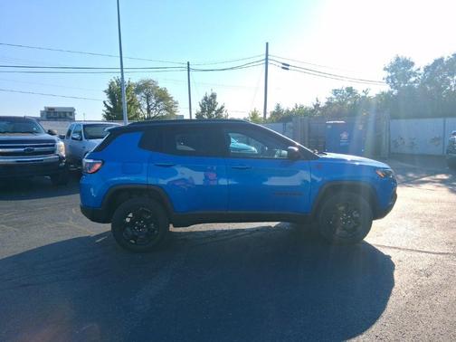 Hydro Blue Pearlcoat 2024 Jeep Compass Trailhawk