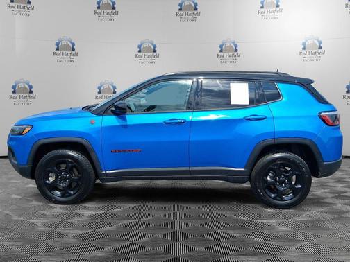 Hydro Blue Pearlcoat 2024 Jeep Compass Trailhawk