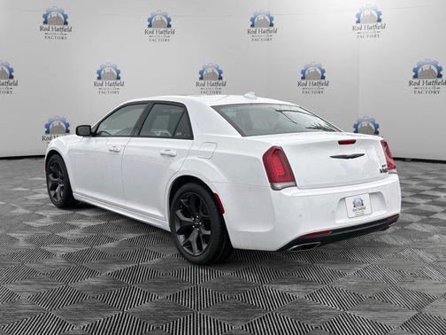 Bright White 2023 Chrysler 300 Touring