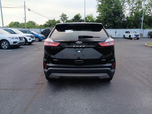 Agate Black Metallic 2024 Ford Edge SEL