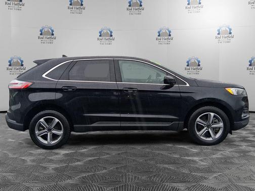 Agate Black Metallic 2024 Ford Edge SEL