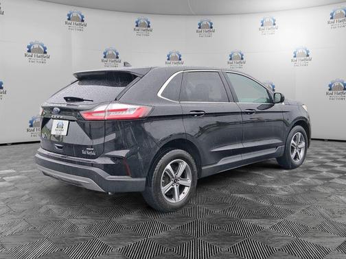 Agate Black Metallic 2024 Ford Edge SEL