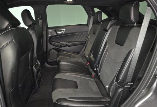 2022 Ford Edge ST