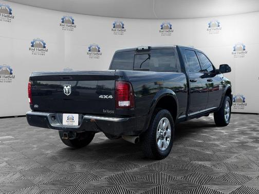 Brilliant Black Crystal Pearlcoat 2018 RAM 3500 Laramie Crew Cab 4x4 6'4' Box