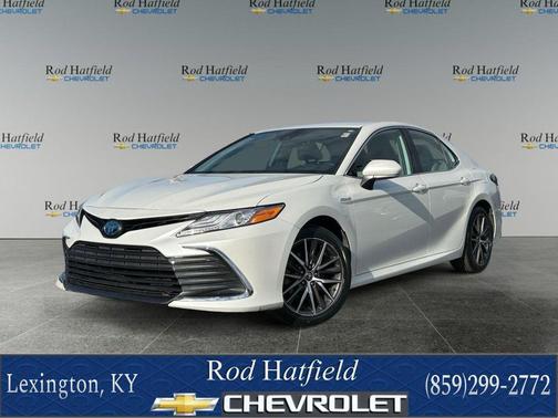 2021 Toyota Camry Hybrid XLE