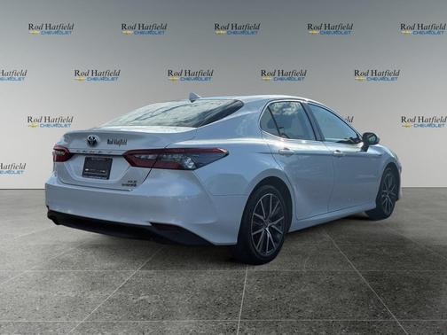 2021 Toyota Camry Hybrid XLE