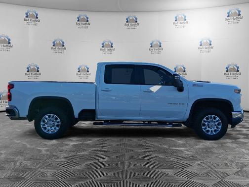 Summit White 2025 Chevrolet Silverado 2500 LT