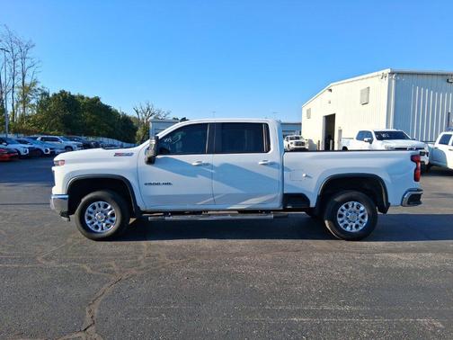 Summit White 2025 Chevrolet Silverado 2500 LT