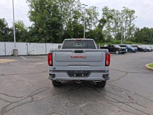 Thunderstorm Gr 2024 GMC Sierra 1500 AT4