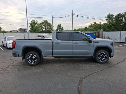 Thunderstorm Gr 2024 GMC Sierra 1500 AT4