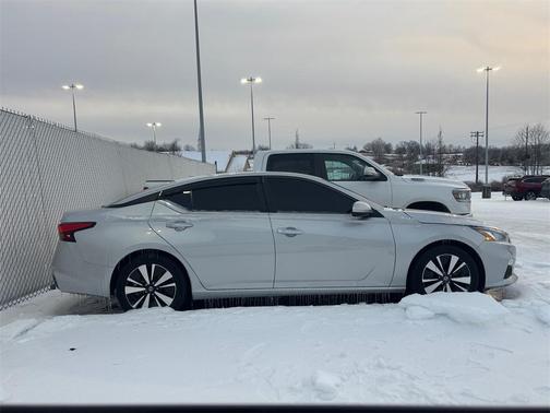 2022 Nissan Altima 2.5 SV