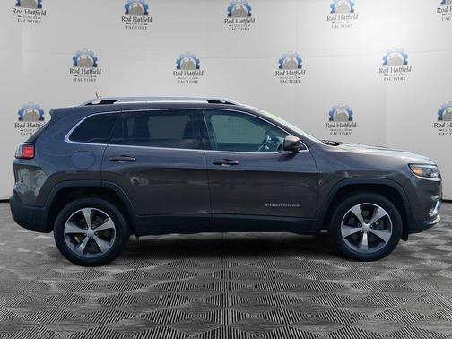Granite Crystal Metallic Clearcoat 2020 Jeep Cherokee Limited