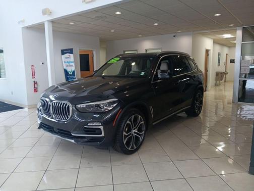 Dark Graphite Metallic 2021 BMW X5 xDrive40i