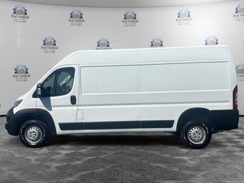 Bright White Clearcoat 2025 RAM ProMaster 2500 Tradesman