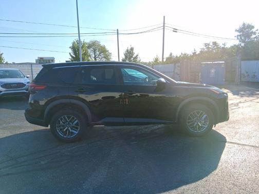 Super Black 2024 Nissan Rogue S