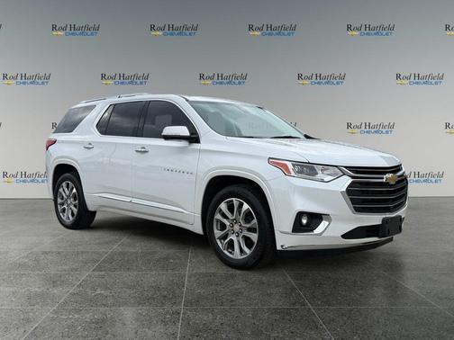 Iridescent Pearl Tricoat 2020 Chevrolet Traverse Premier