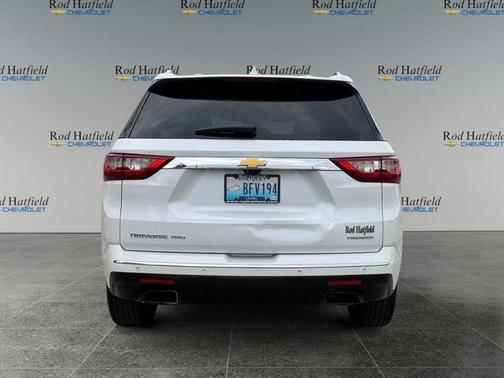 Iridescent Pearl Tricoat 2020 Chevrolet Traverse Premier
