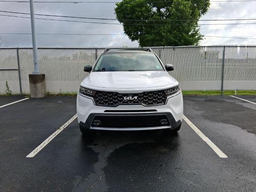 Glacial White Pearl 2022 Kia Sorento EX