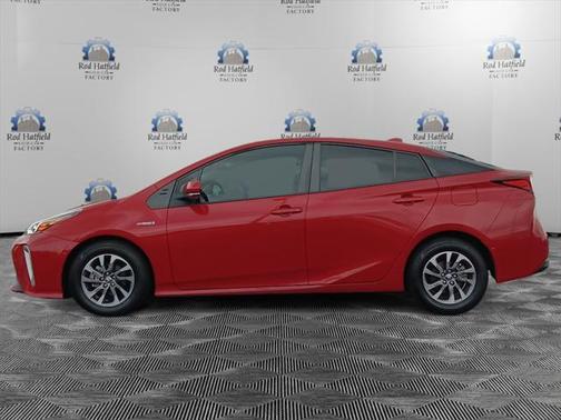 2022 Toyota Prius LE