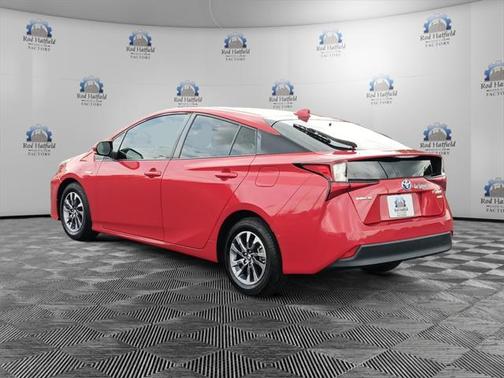 2022 Toyota Prius LE