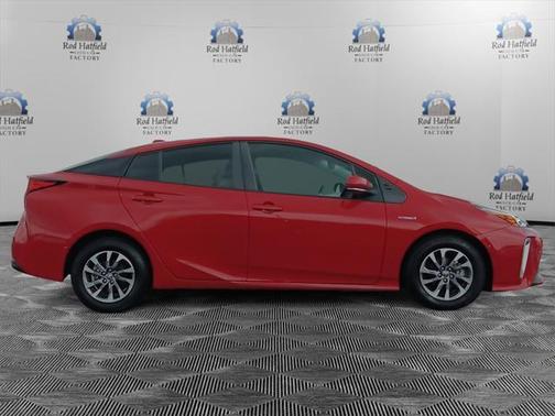 2022 Toyota Prius LE