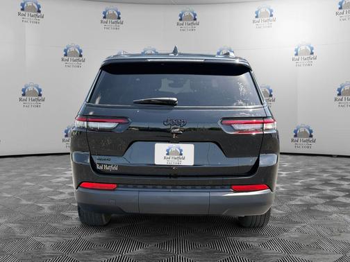 Diamond Black Crystal Pearlcoat 2024 Jeep Grand Cherokee L Altitude