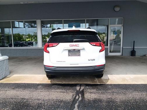 Summit White 2020 GMC Terrain SLE