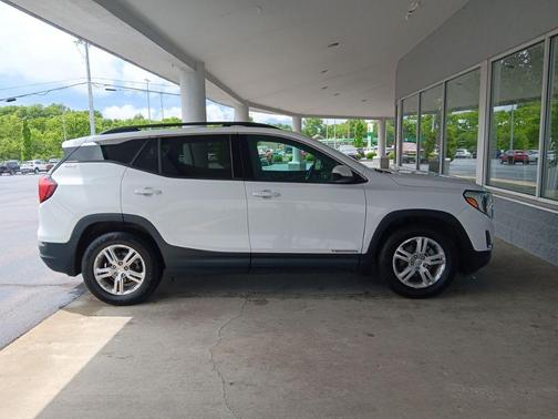 Summit White 2020 GMC Terrain SLE