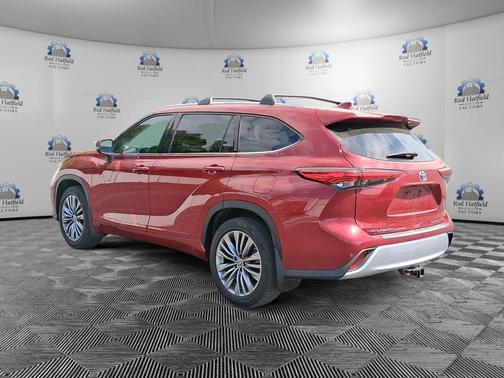Ruby Flare Pearl 2021 Toyota Highlander Platinum