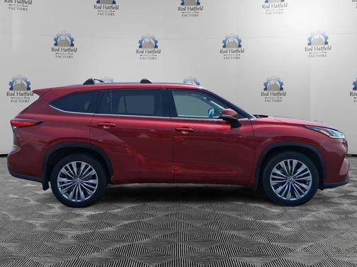Ruby Flare Pearl 2021 Toyota Highlander Platinum