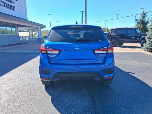 Octane Blue Metallic 2026 Mitsubishi Outlander Sport SE