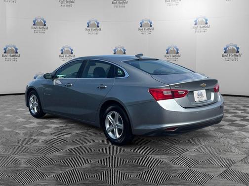 Sterling Gray Metallic 2024 Chevrolet Malibu FWD 1LT