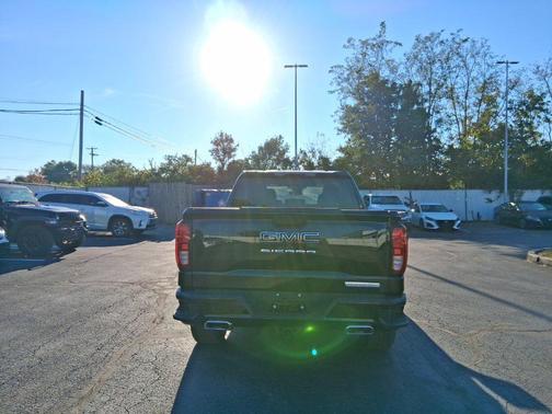 Onyx Black 2023 GMC Sierra 1500 Elevation
