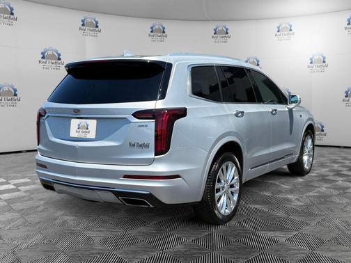 Radiant Silver Metallic 2020 Cadillac XT6 Premium Luxury FWD