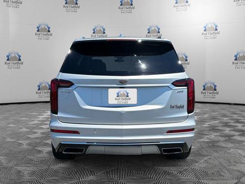 Radiant Silver Metallic 2020 Cadillac XT6 Premium Luxury FWD