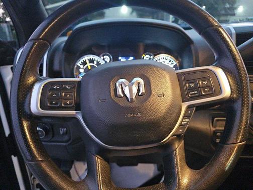 2021 RAM 3500 Big Horn Crew Cab 4x4 8' Box