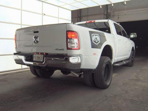 2021 RAM 3500 Big Horn Crew Cab 4x4 8' Box