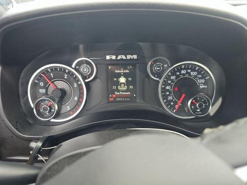 2024 RAM 2500 Big Horn Crew Cab 4x4 6'4' Box