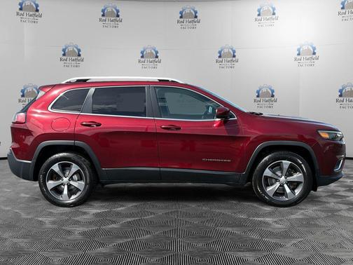 Velvet Red Pearlcoat 2019 Jeep Cherokee Limited