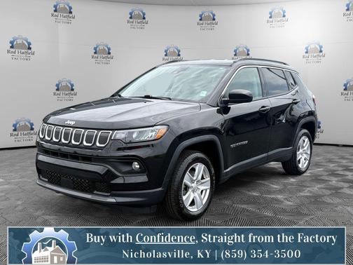 Diamond Black Crystal Pearlcoat 2022 Jeep Compass Latitude