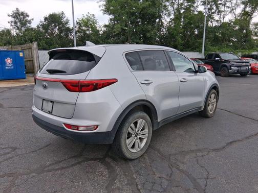 Sparkling Silver 2017 Kia Sportage LX